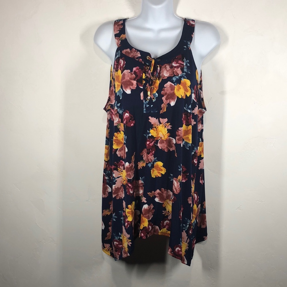Daisy Fuentes navy floral sleeveless blouse 1X